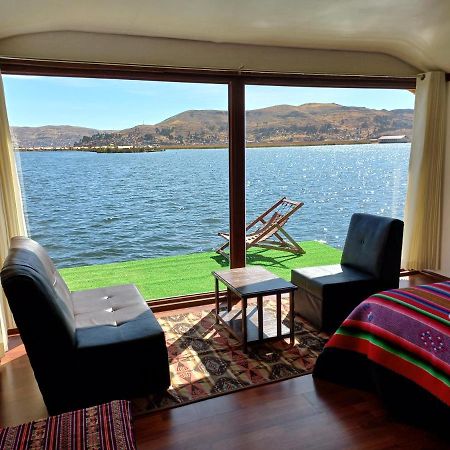 Uros Aruma Uro On Uros Floating Islands Puno Kültér fotó