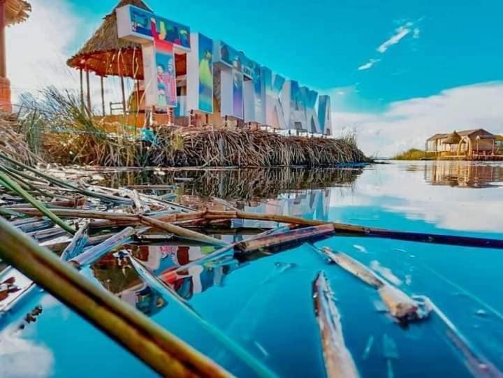 Uros Aruma Uro On Uros Floating Islands Puno Kültér fotó