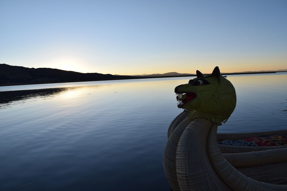 Uros Aruma Uro On Uros Floating Islands Puno Kültér fotó