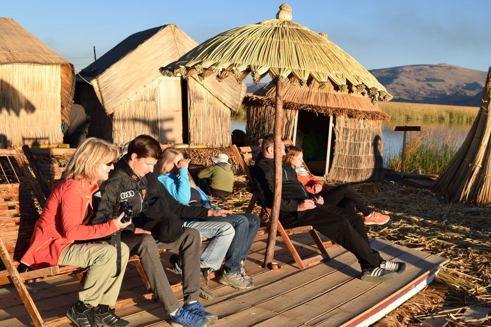 Uros Aruma Uro On Uros Floating Islands Puno Kültér fotó